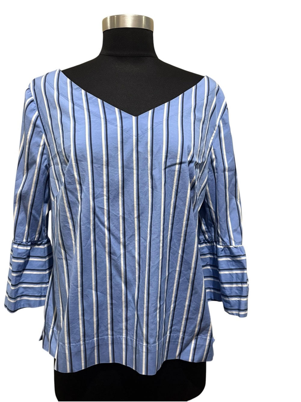 White House Black Market Blue and White Striped V-Neck  stretch Blouse size 14